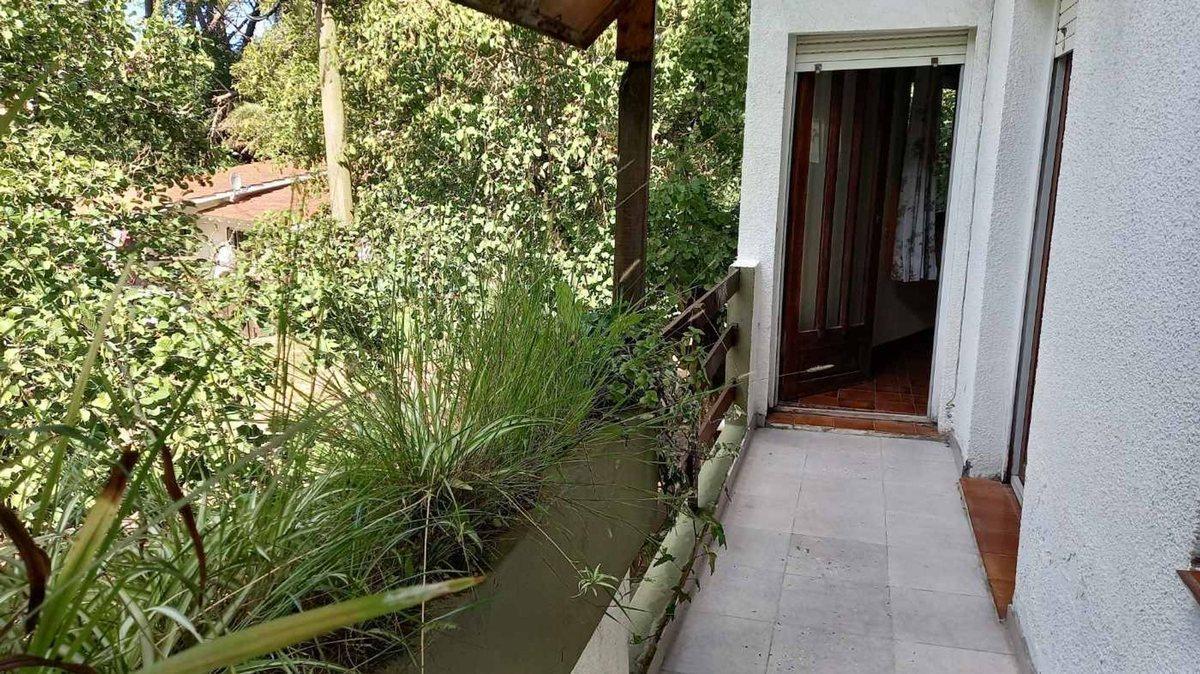 Foto de Departamento en Venta en Villa Gesell con balcón, imagen 3