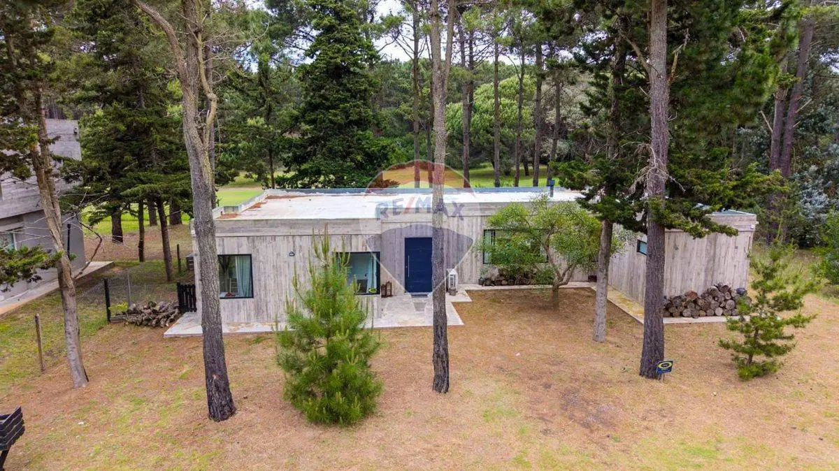 Venta casa Pinamar Isla de golf 8