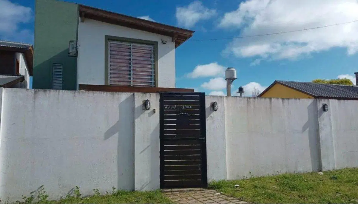 CASA EN VENTA EN VILLA GESELL, GAS NATURAL 4