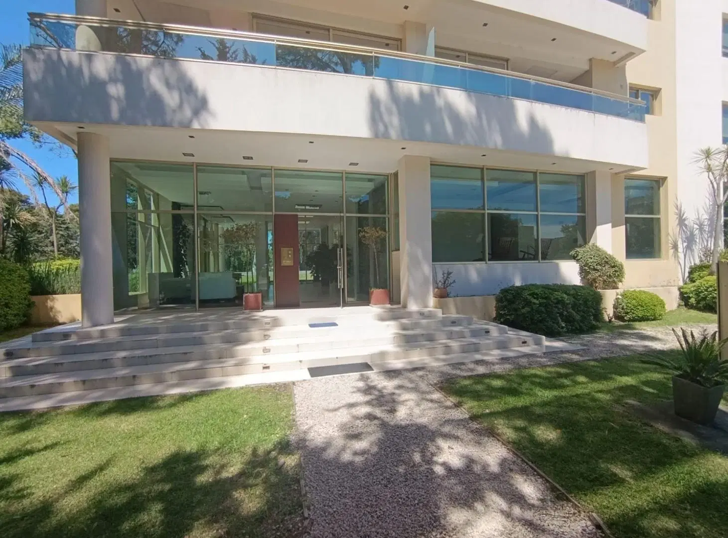 VENTA DEPARTAMENTO 2 AMBIENTES CON COCHERA PINAMAR 5