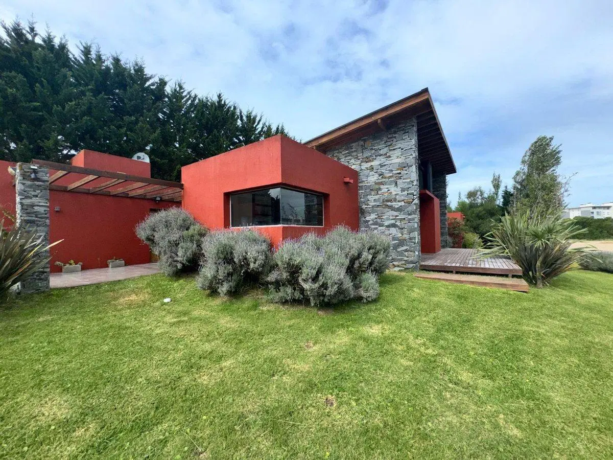 Venta Casa 5 amb en Costa Esmeralda ,Residencial I 4