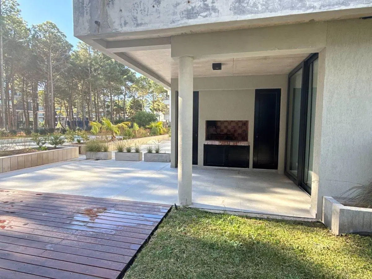 VENTA DEPARTAMENTO 3 AMBIENTES CON JARDÍN PINAMAR 4