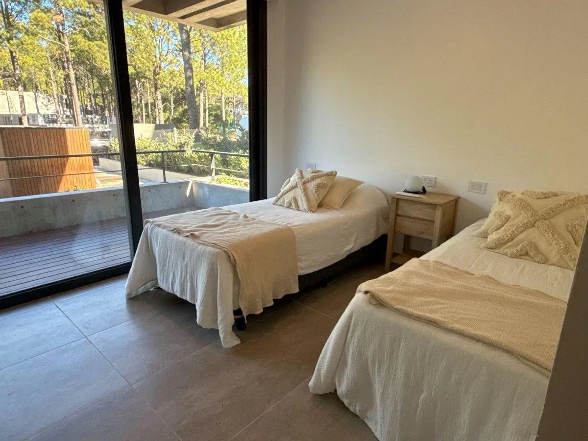 VENTA DEPARTAMENTO 3 AMBIENTES CON JARDÍN PINAMAR 5