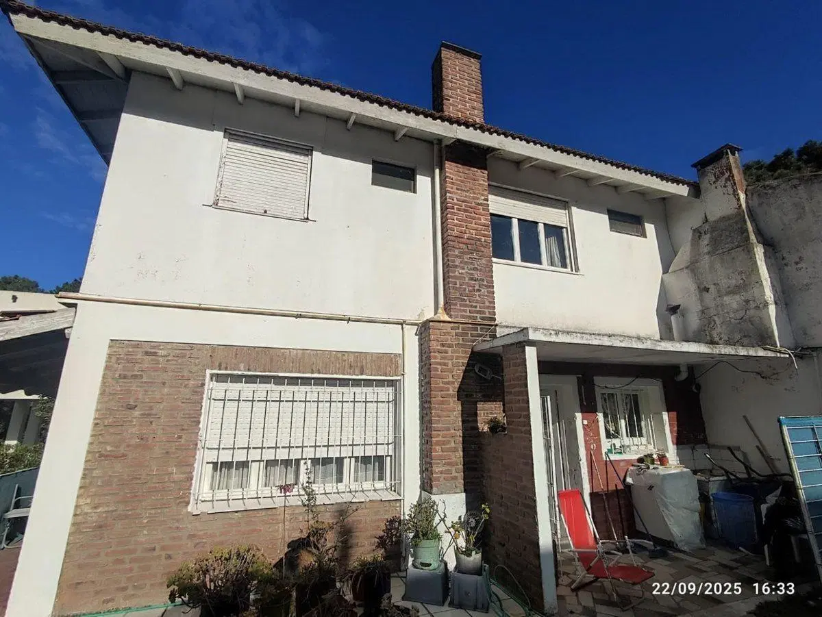 Venta casa 7 dormitorios Pinamar a mts del Mar 2