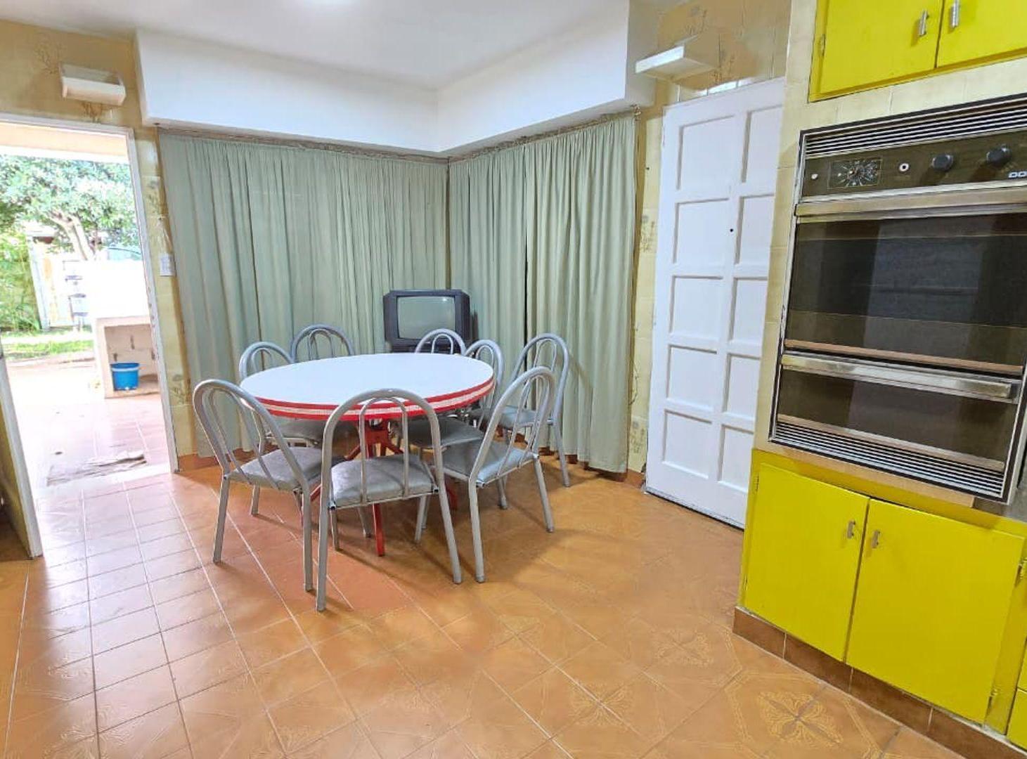 Foto de CASA VENTA EN LA LUCILA 3 AMB CON GARAGE, imagen 2