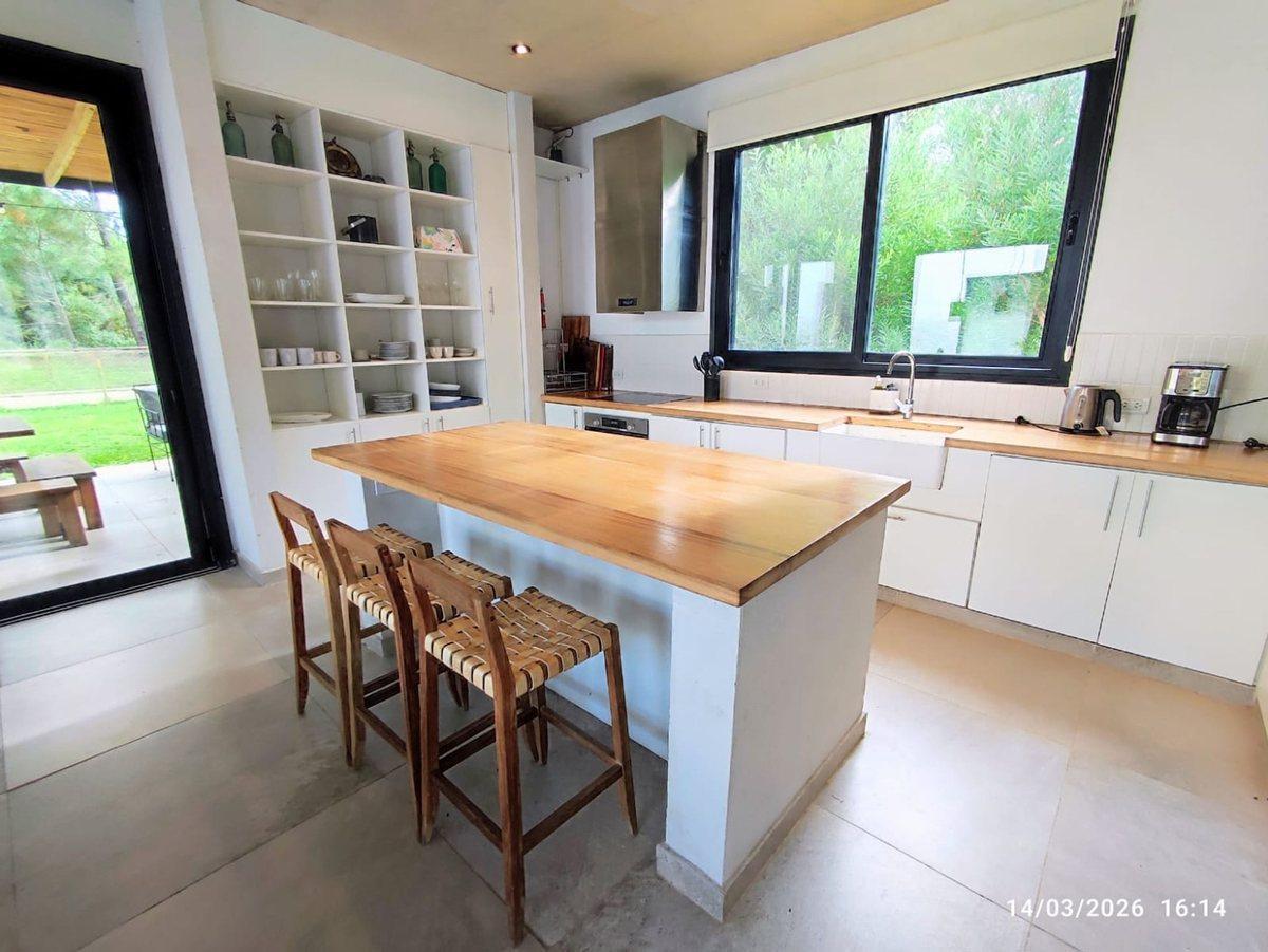 Foto de Venta Casa Costa Esmeralda 4 dormitorios y piscina, imagen 2