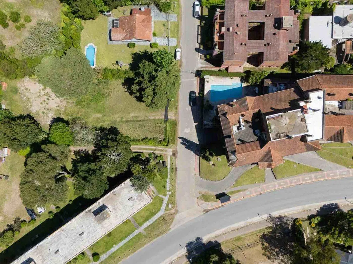 VENTA LOTE MULTIFAMILIAR PINAMAR CENTRO 4