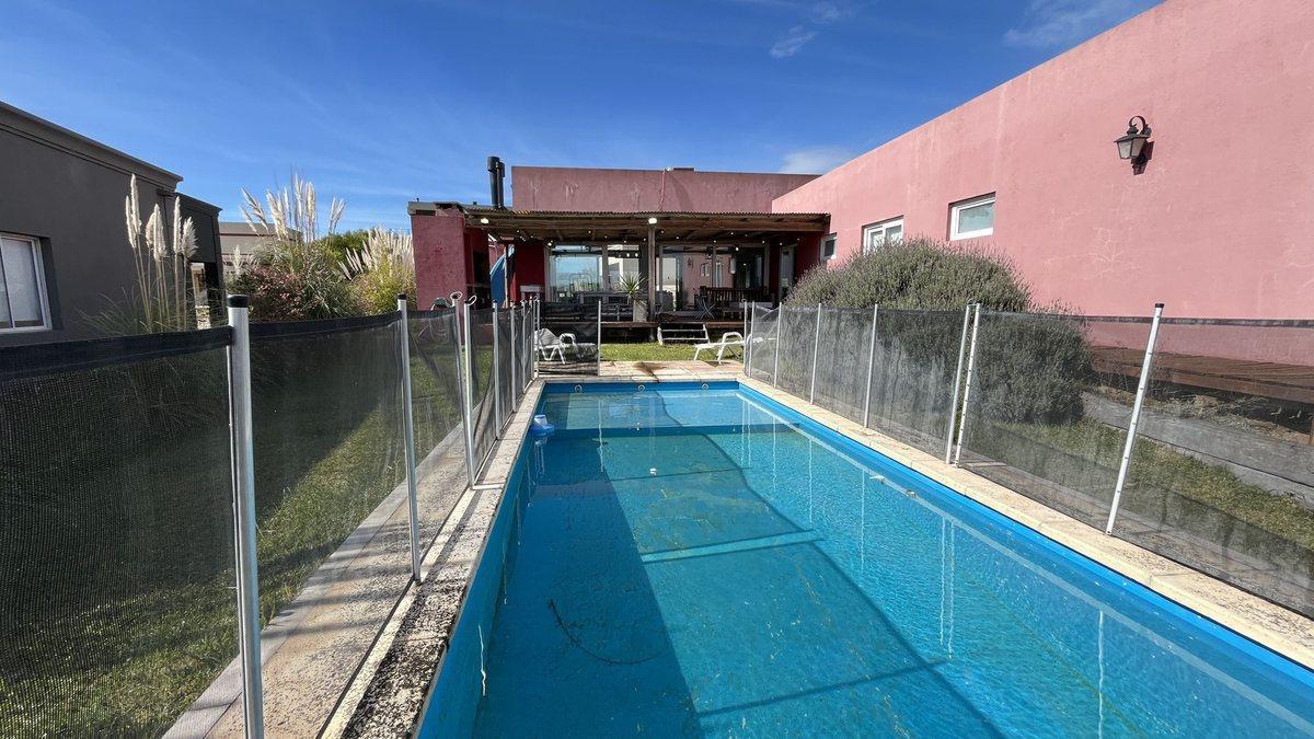 Foto de CASA VENTA COSTA ESMERALDA, imagen 1