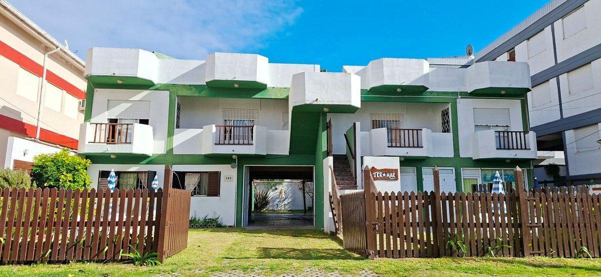 Foto de Complejo a la Venta en Villa Gesell con local, imagen 1