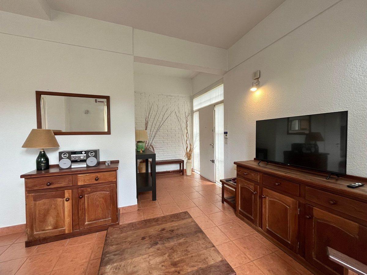 Foto de VENTA DE DUPLEX EN PINAMAR CON GAS NATURAL Y PATIO, imagen 1