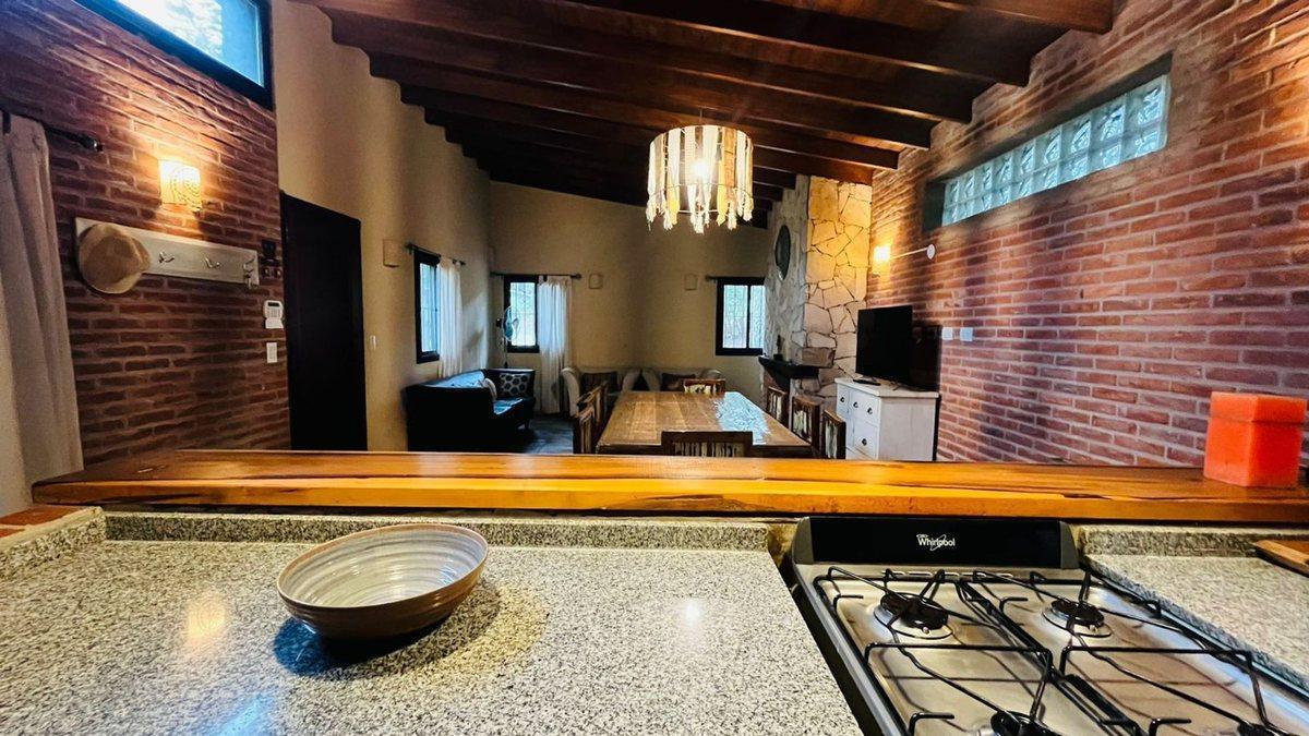 Foto de VENTA CASA VALERIA DEL MAR CINCO AMBIENTES, imagen 5