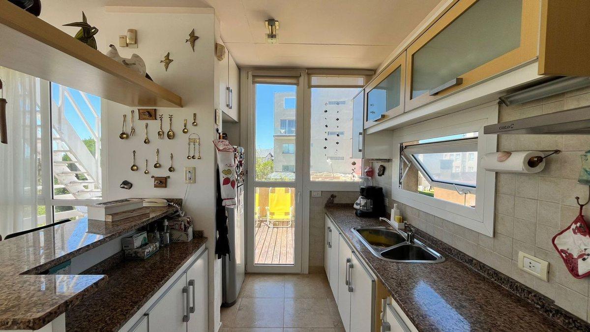 Foto de VENTA CASA VILLA GESELL SUR CERCA DEL MAR, imagen 2