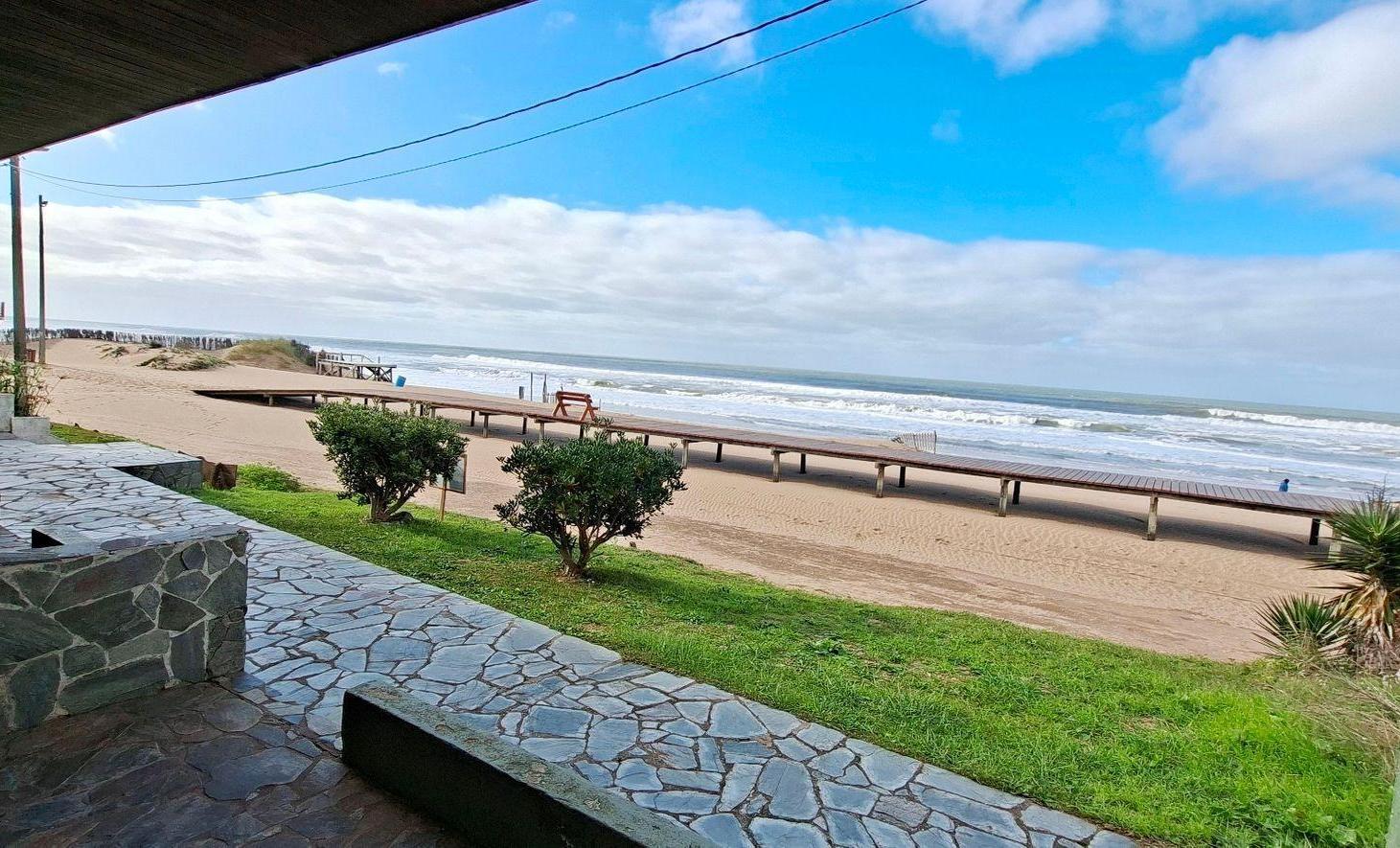 Foto de Departamento Venta Villa Gesell Frente al Mar 3amb, imagen 1