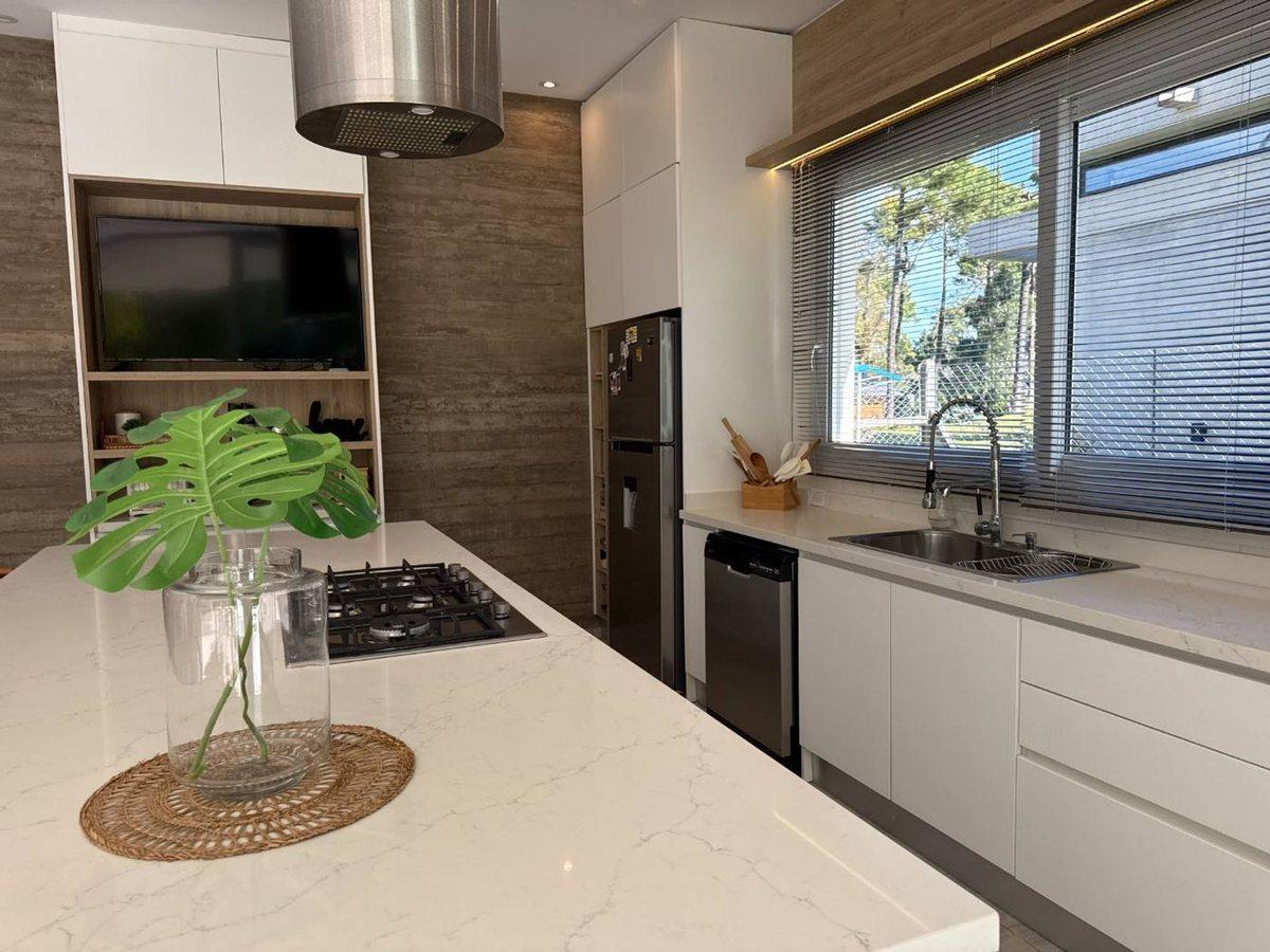 Foto de Casa en Venta en PINAMAR Barrio Álamos 5 ambientes, imagen 5