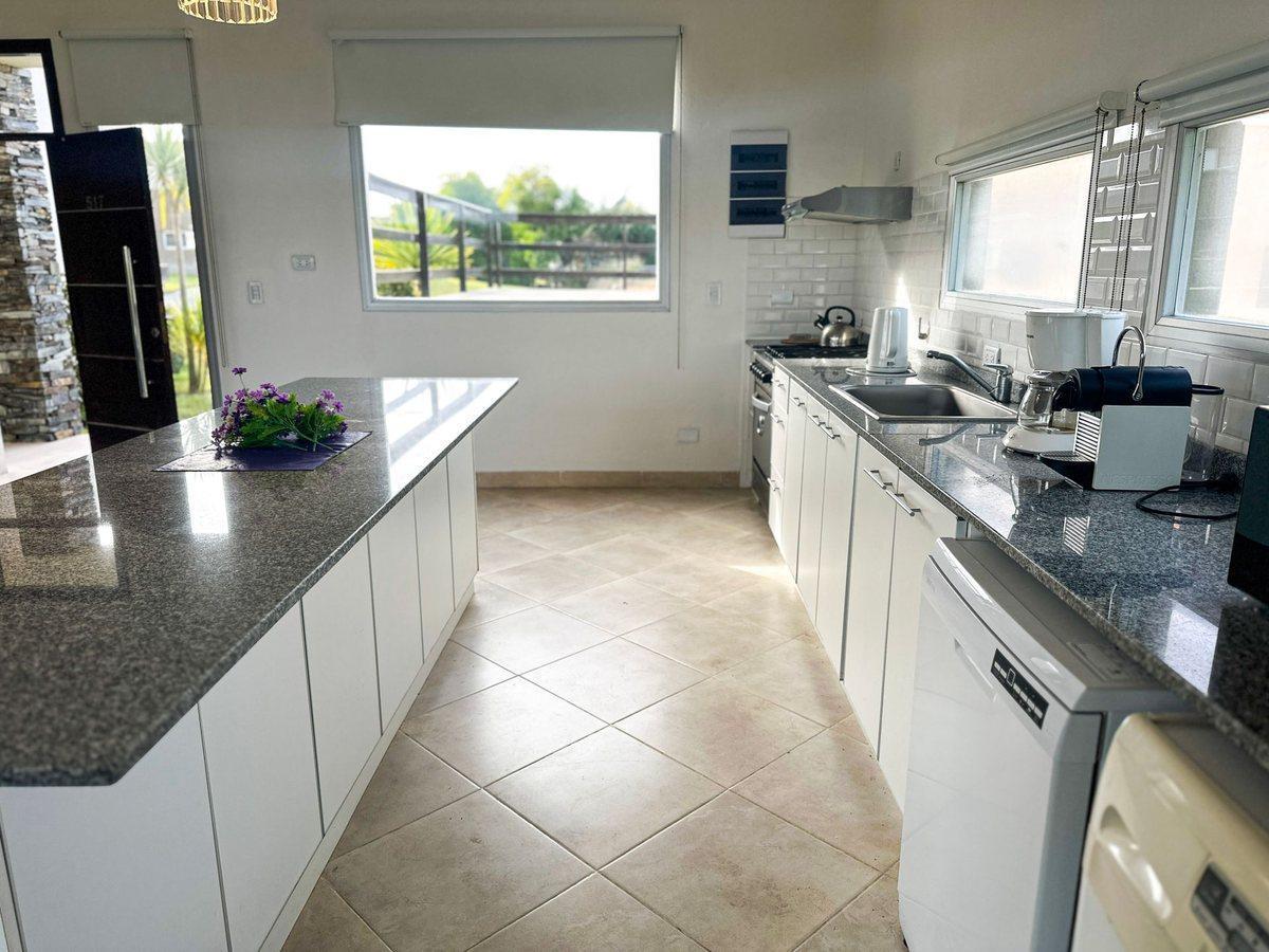 Foto de VENTA DE CASA EN COSTA ESMERALDA RESIDENCIAL 1, imagen 4