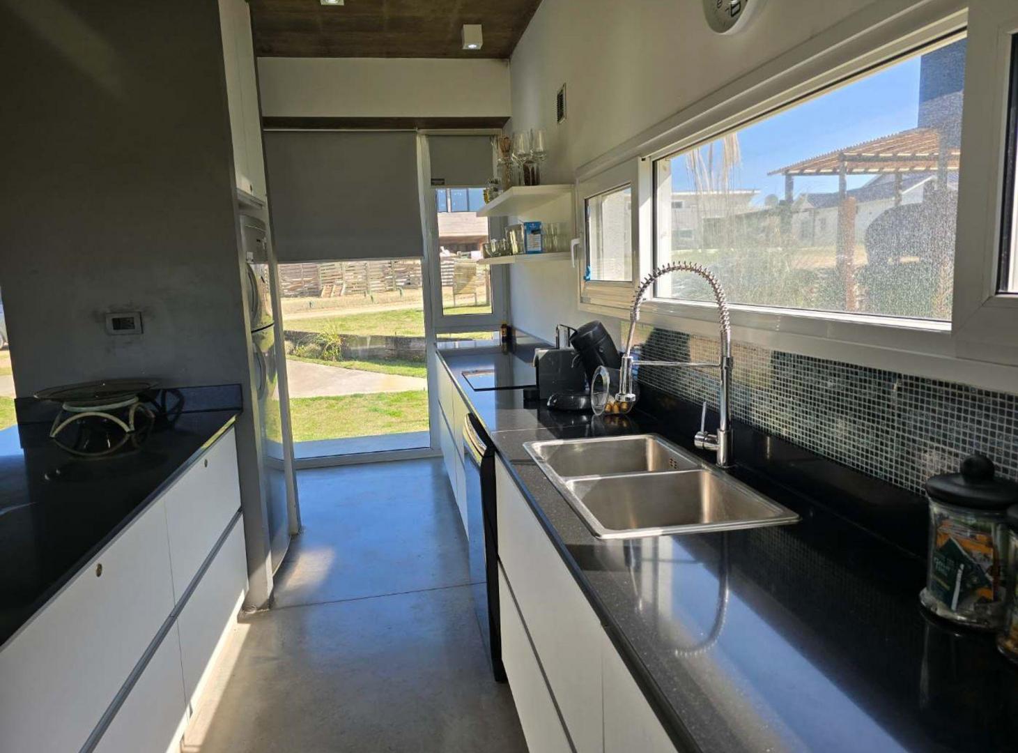Foto de CASA EN VENTA COSTA ESMERALDA SECTOR DEPORTIVO, imagen 5