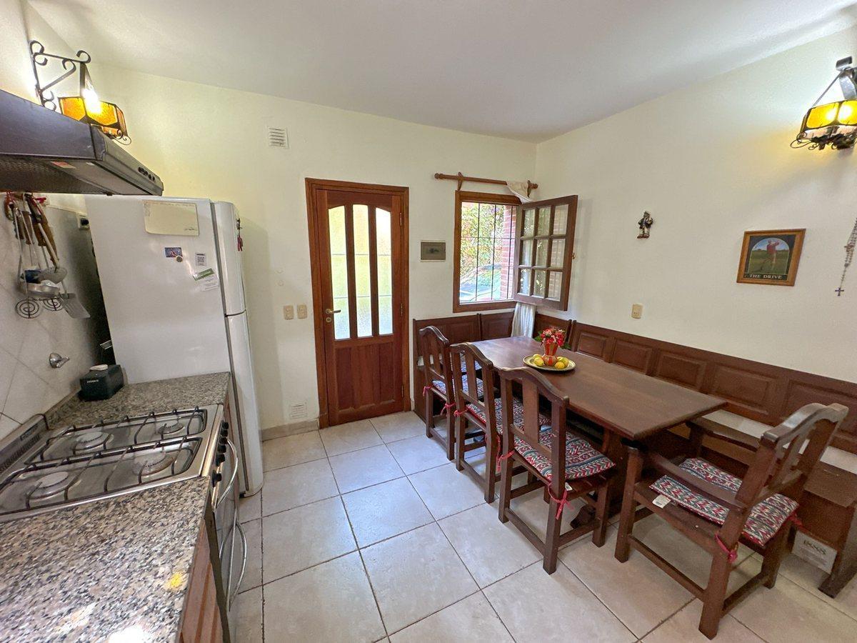 Foto de VENTA CASA PINAMAR 5 AMBIENTES, imagen 4