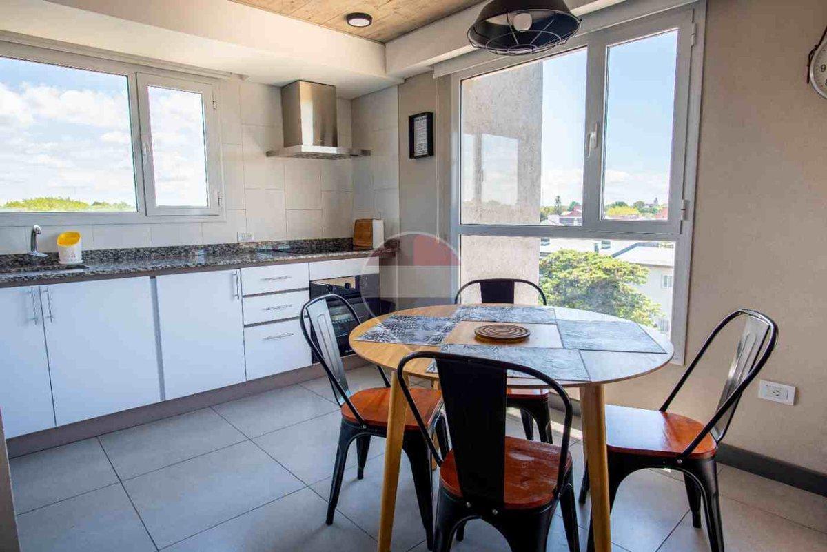 Foto de DEPARTAMENTO EN VENTA OSTENDE VISTA AL MAR COCHERA, imagen 2