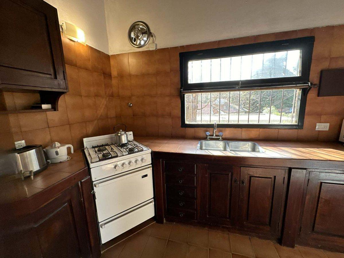 Foto de VENTA CASA PINAMAR 4 AMBIENTES CON GAS NATURAL, imagen 2