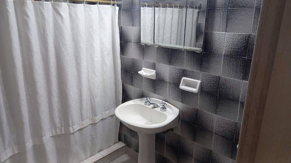 Foto de Departamento en Venta en Villa Gesell con balcón, imagen 4