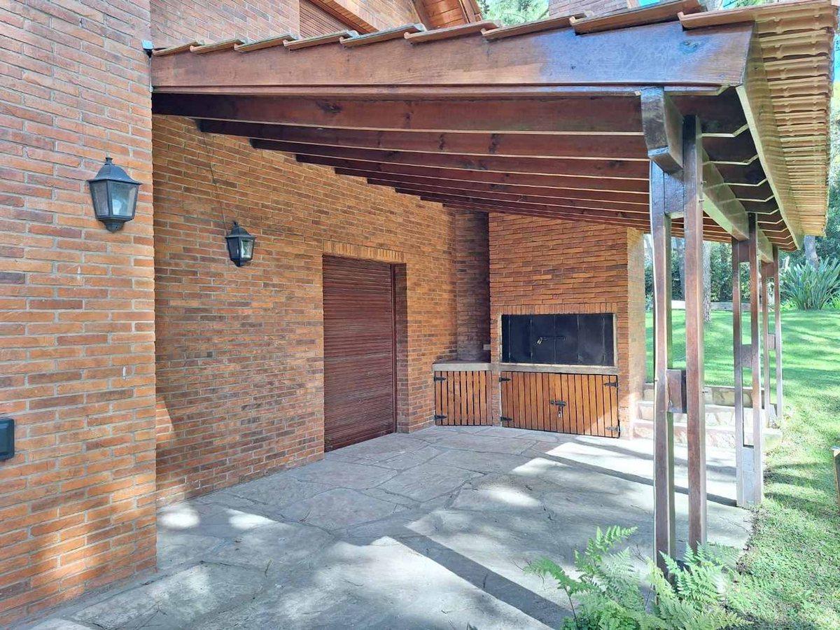 Foto de CASA EN VENTA, PINAMAR NORTE 5AMB. ACEPTA PERMUTA, imagen 2