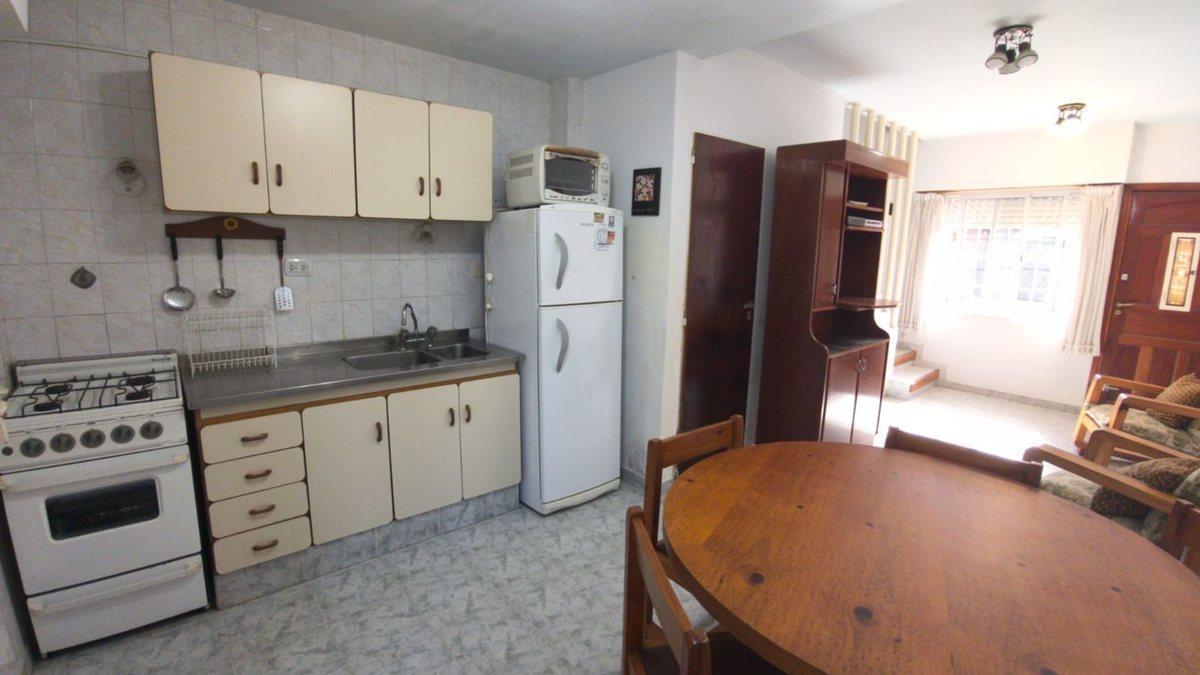 Foto de DEPARTAMENTO VENTA 3AMB COCHERA BALCON MAR DE AJO, imagen 2