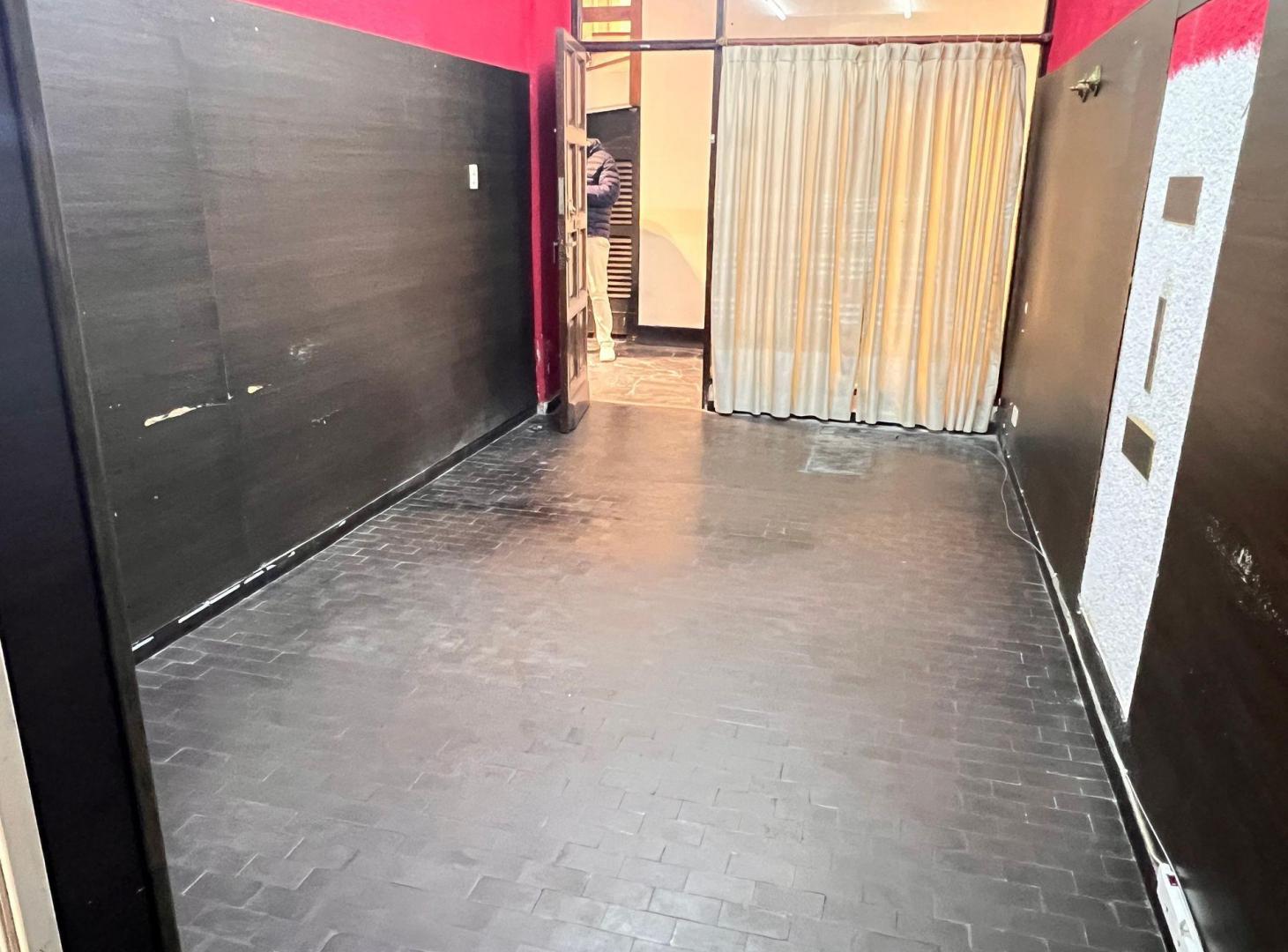 Foto de Venta Local Pinamar centro, imagen 4