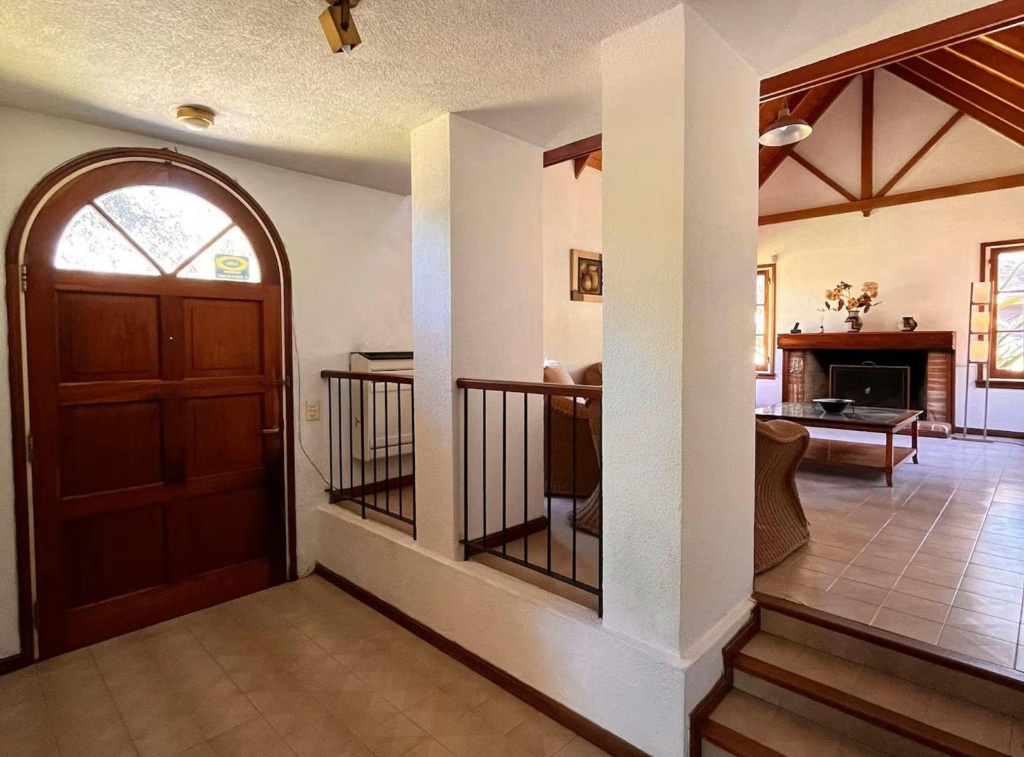 Foto de Casa en Venta en PINAMAR Zona Iglesia, imagen 2