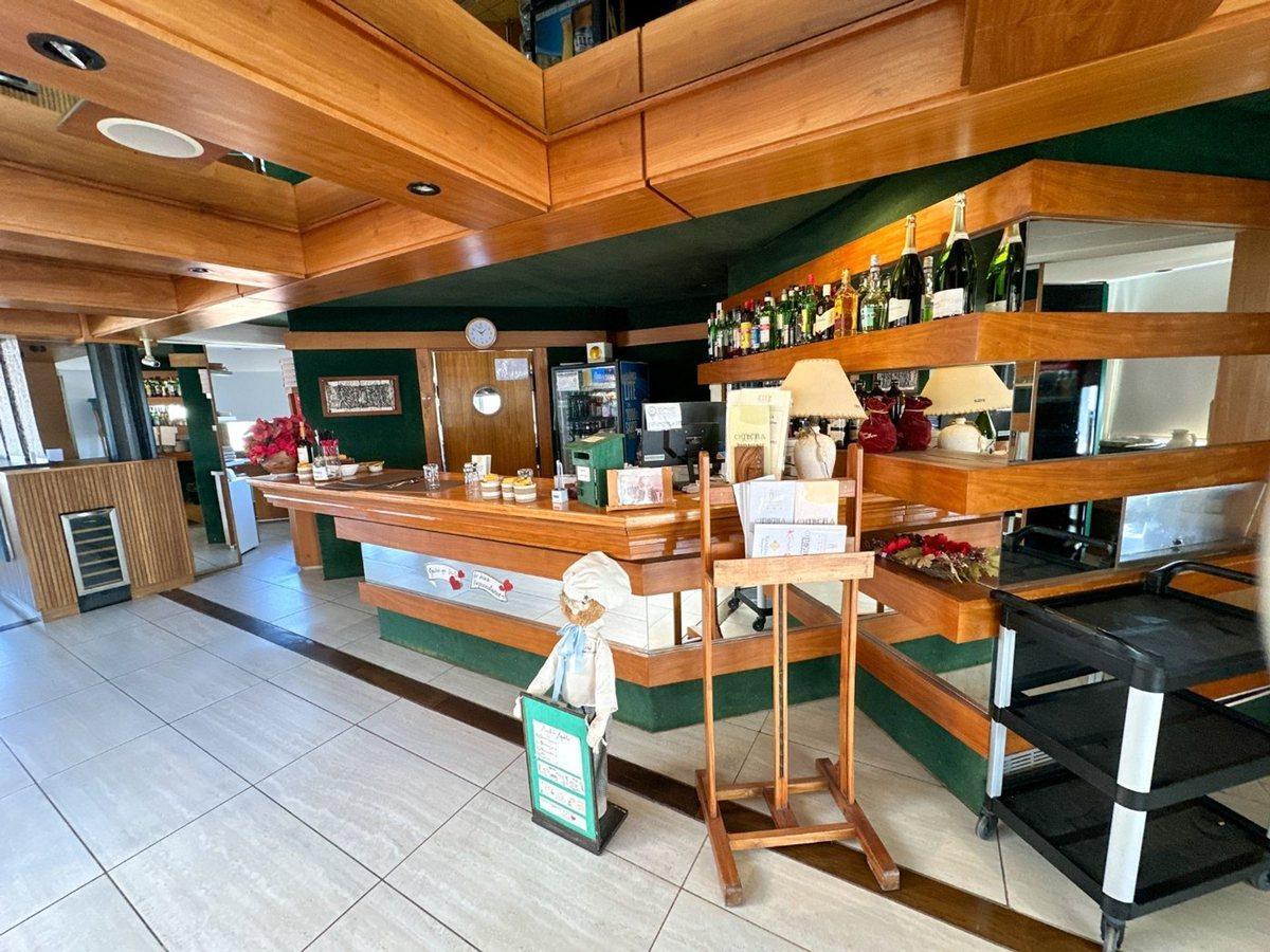 Foto de Venta Hotel centro de Villa Gesell 100 mts mar, imagen 5
