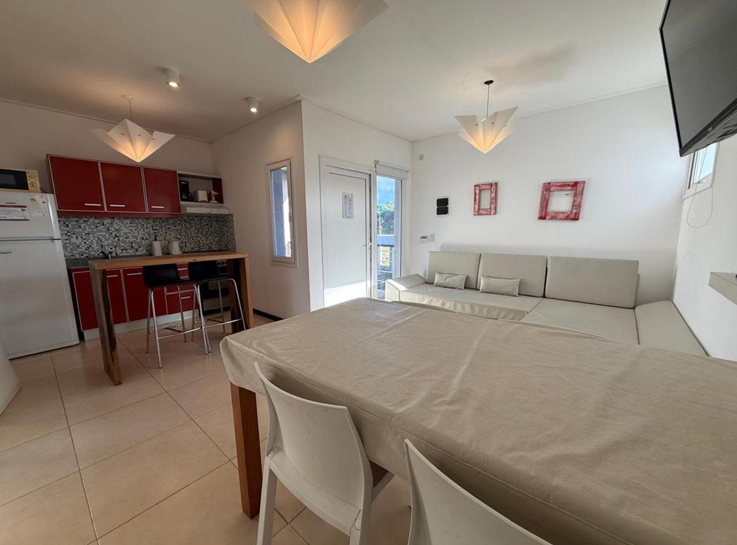 Foto de DEPARTAMENTO EN VENTA DOS AMBIENTES VILLA GESELL, imagen 3