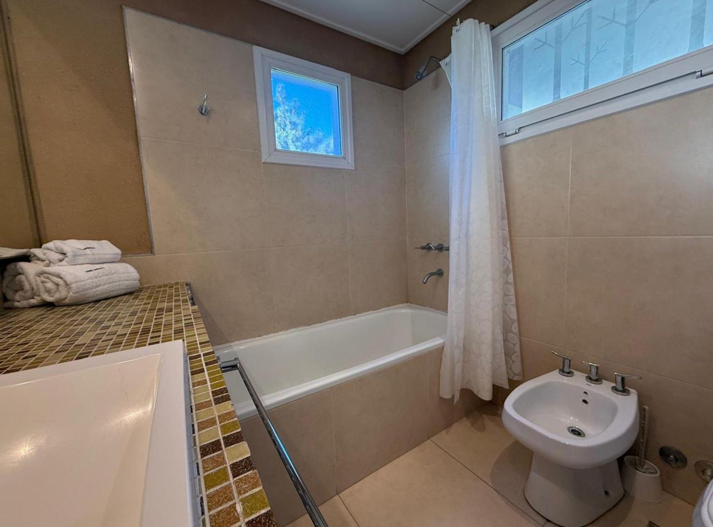 Foto de DEPARTAMENTO EN VENTA DOS AMBIENTES VILLA GESELL, imagen 2