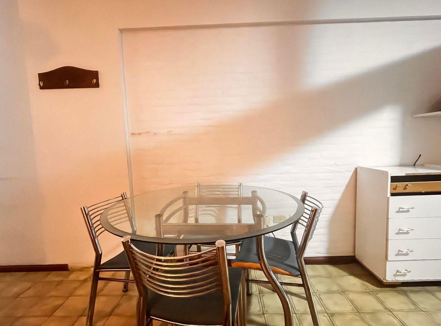 Foto de VENTA DE DEPARTAMENTO EN PINAMAR CON COCHERA., imagen 2
