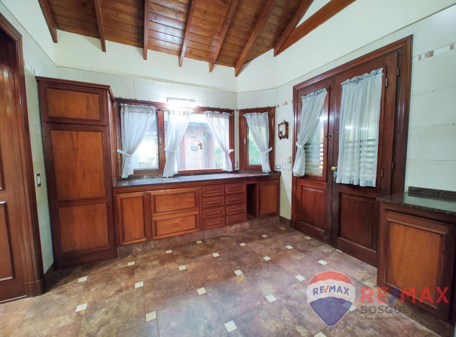 Foto de VENTA DE CASA EN CARILO. PISCINA Y GAS NATURAL, imagen 5