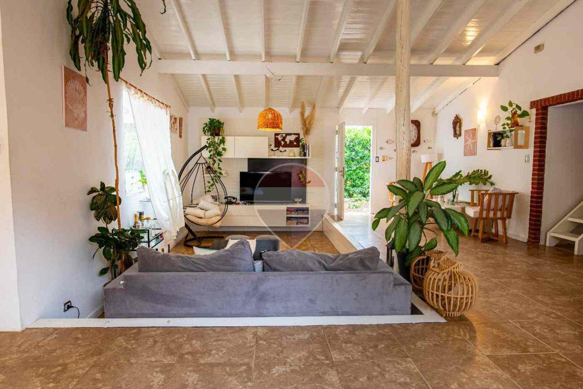 Foto de Casa en Venta en VALERIA DEL MAR 4 ambientes, imagen 1