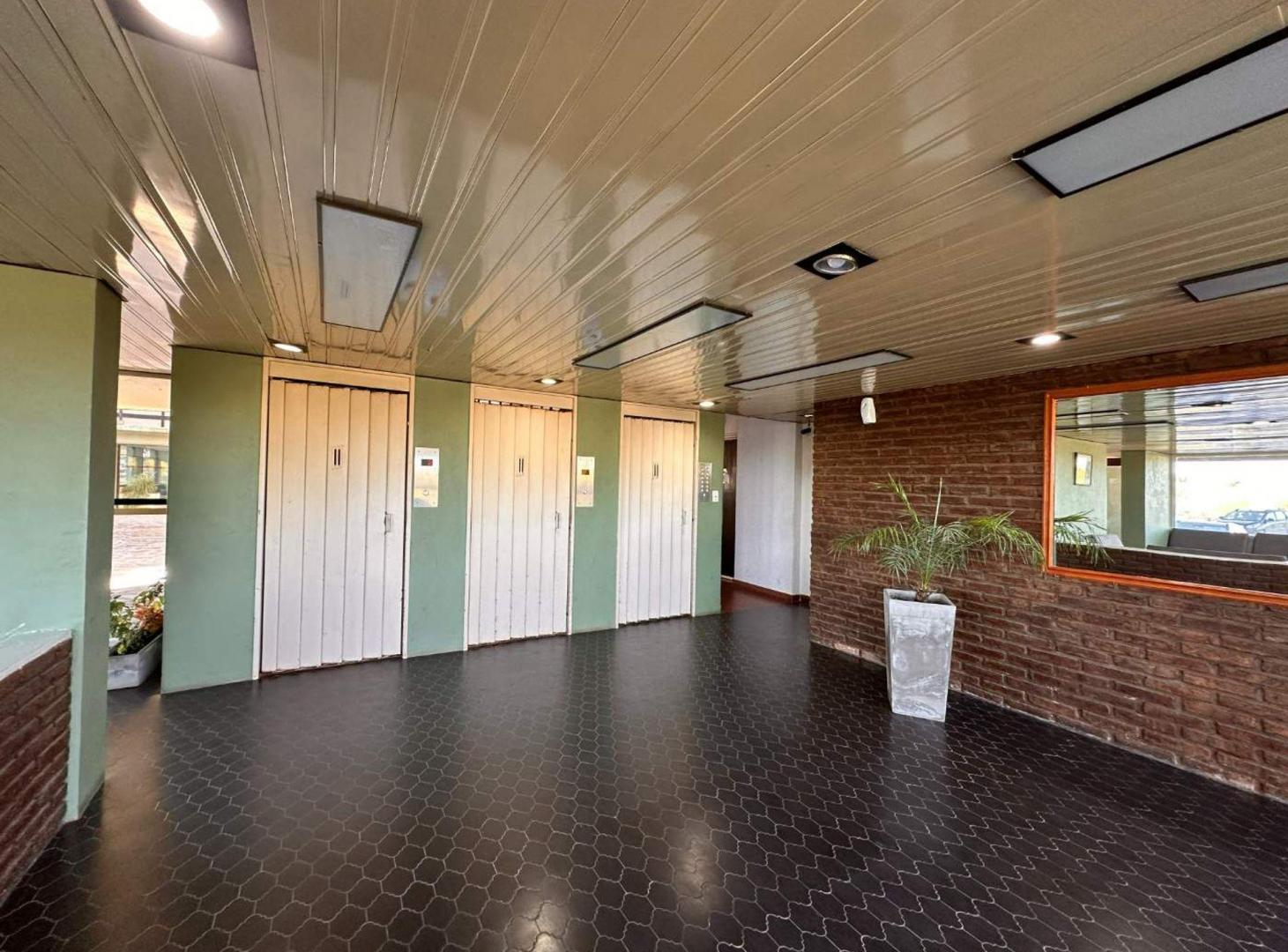 Foto de VENTA DEPARTAMENTO 3 AMBIENTES PINAMAR FRENTE MAR, imagen 3