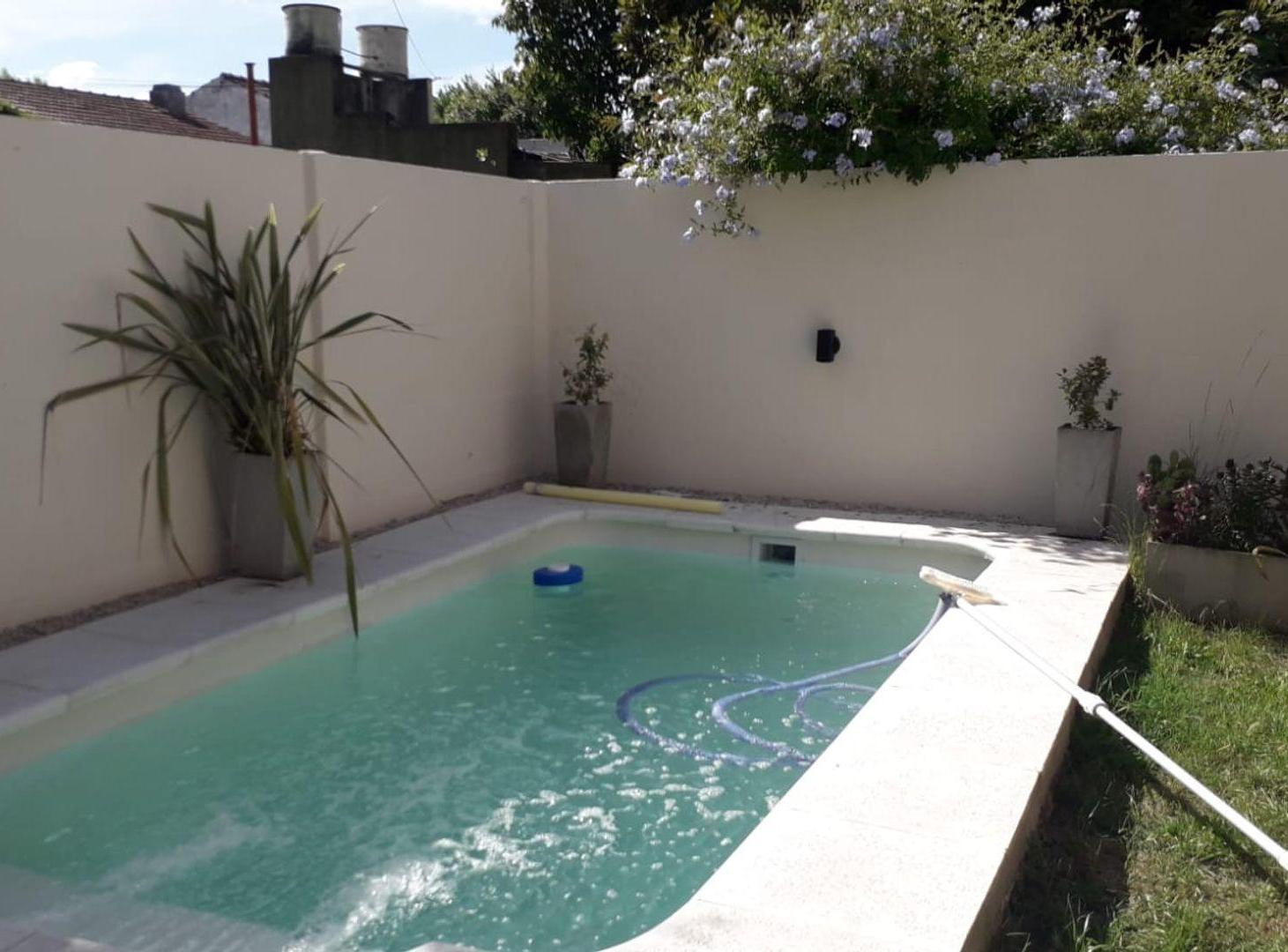 Foto de Casa 4 ambientes en venta Madariaga centro, imagen 3