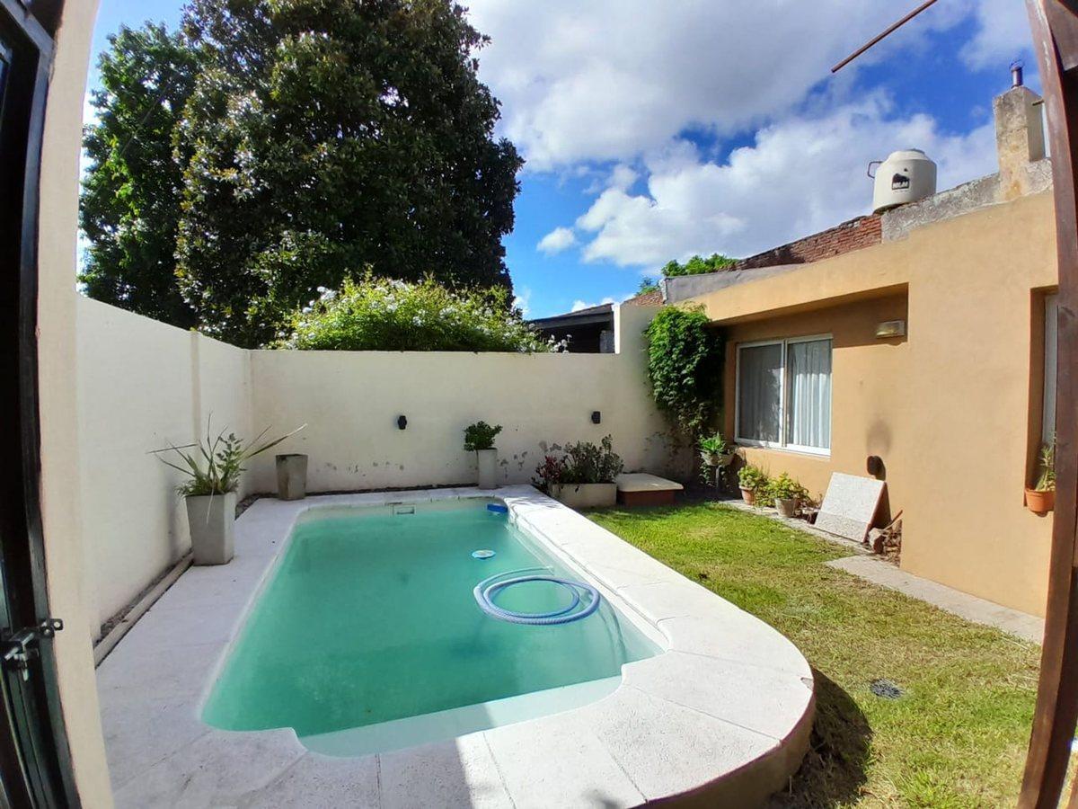 Foto de Casa 4 ambientes en venta Madariaga centro, imagen 5
