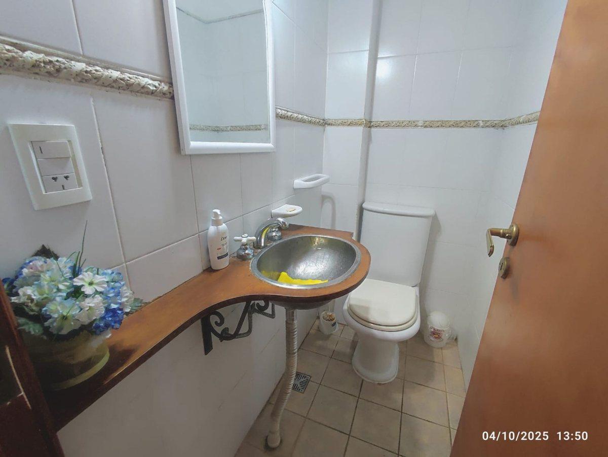 Foto de Venta Casa Carilo 4 dormitorios piscina y quincho, imagen 4