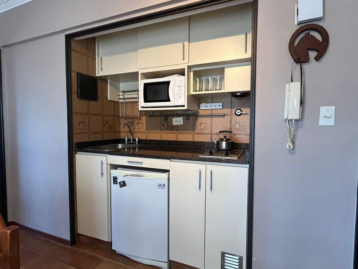 Foto de VENTA DE DEPARTAMENTO 2 AMBIENTES -PINAMAR CENTRO, imagen 4