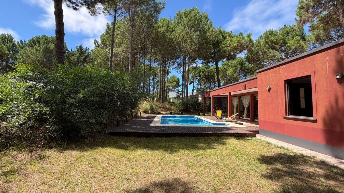 Foto de CASA VENTA BARRIO ALAMOS PINAMAR CON LOSA RADIANTE, imagen 2