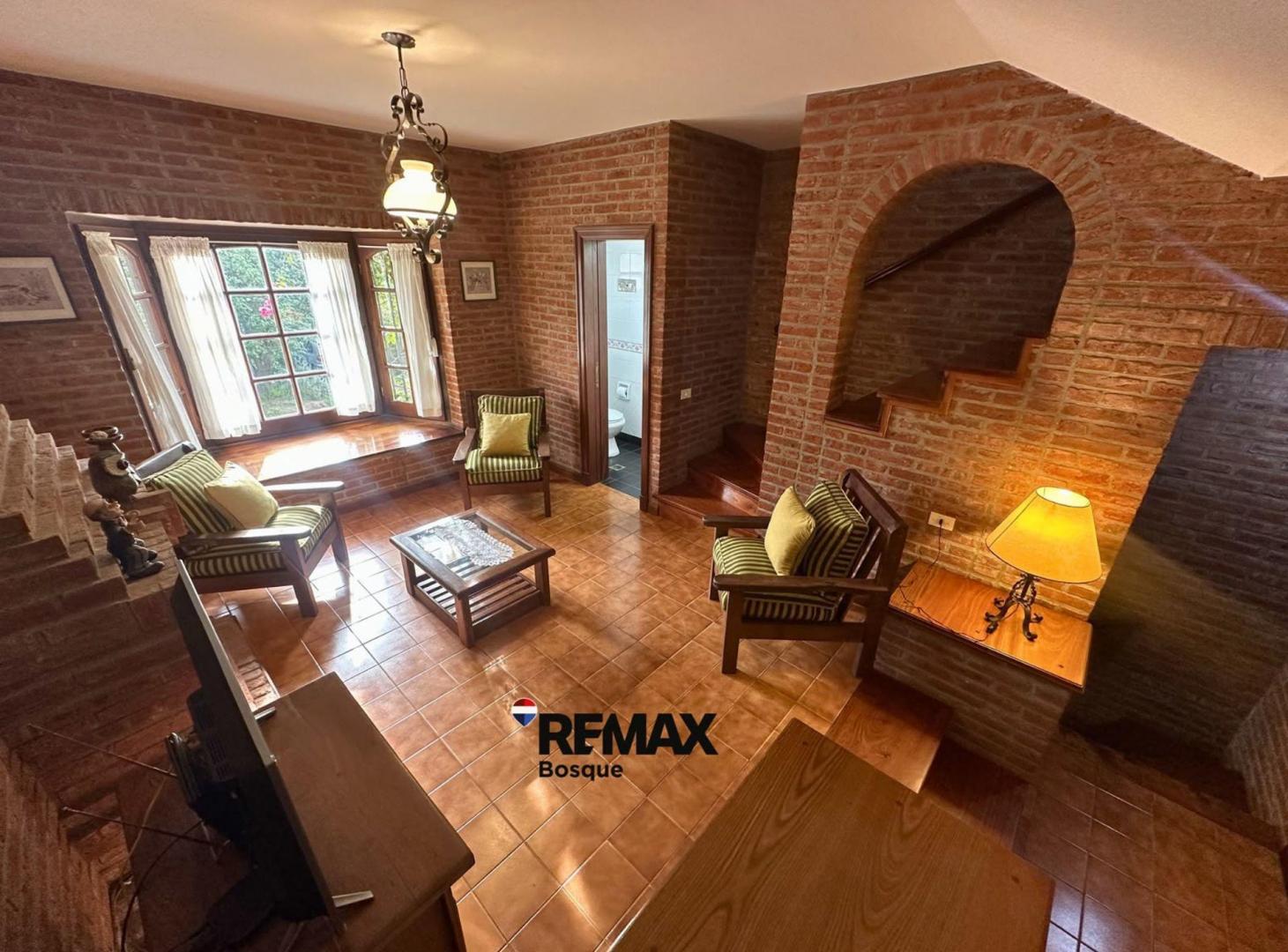Foto de Venta triplex 4 ambientes Pinamar con cochera, imagen 2