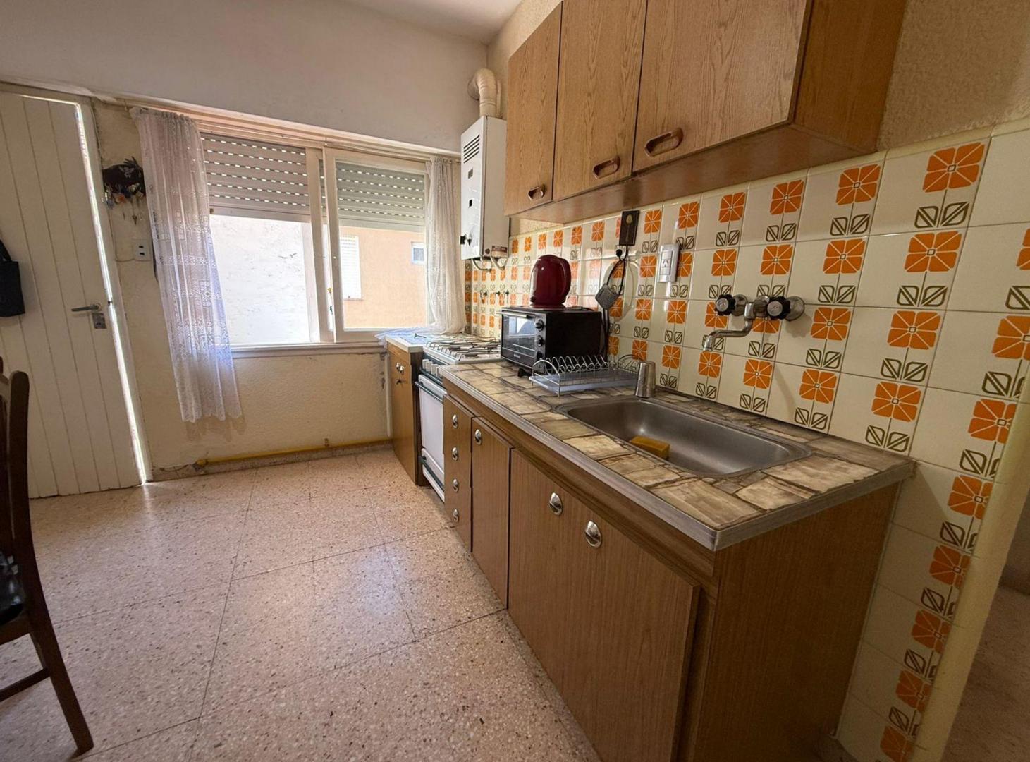 Foto de DEPARTAMENTO EN VENTA 3 AMBIENTES CON COCHERA, imagen 4