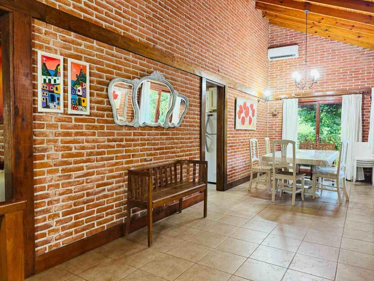 Foto de CASA VENTA CARILÓ 6 AMB GAS NATURAL, imagen 2