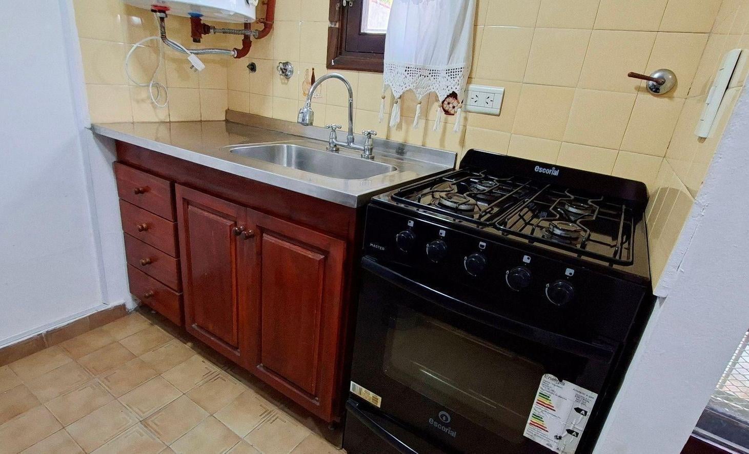 Foto de Venta Departamento Villa Gesell tipo PH con patio, imagen 2