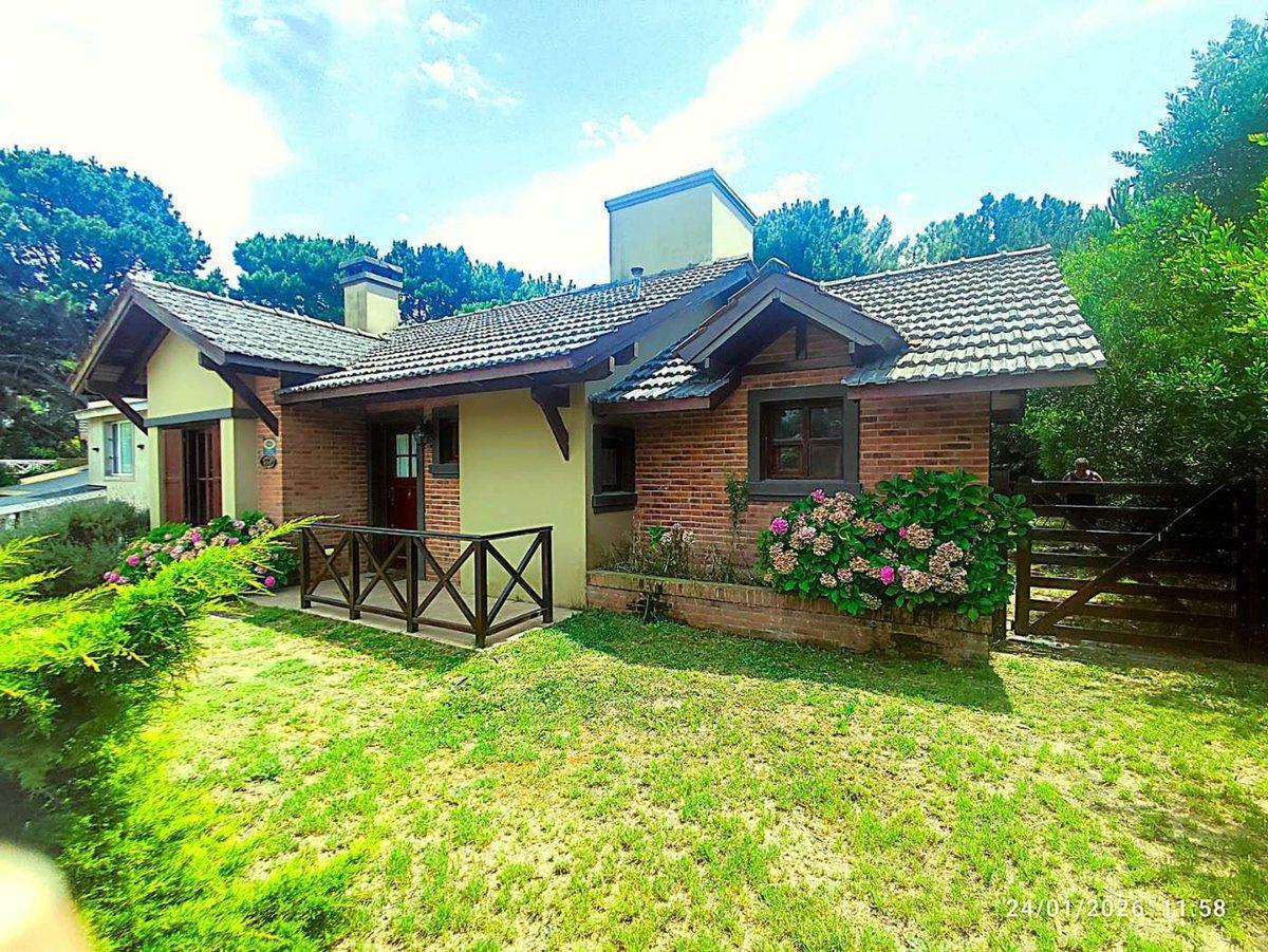 Foto de Venta Chalet 3 ambientes Pinamar a 500mt del mar, imagen 1