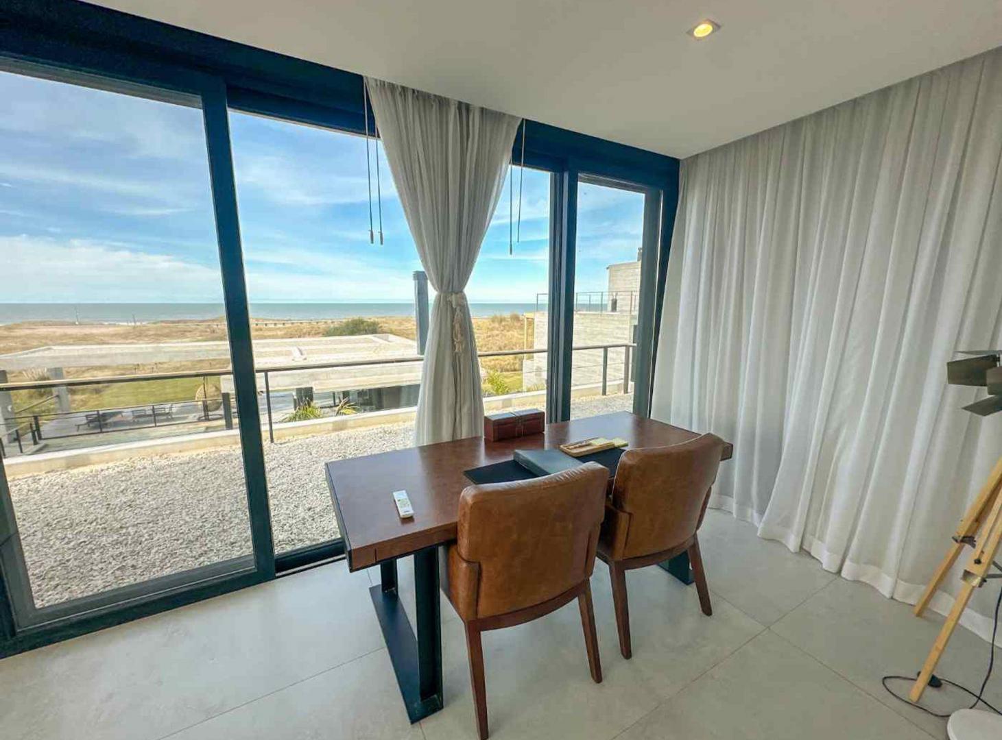 Foto de Casa en Venta en Costa Esmeralda FRENTE AL MAR, imagen 3