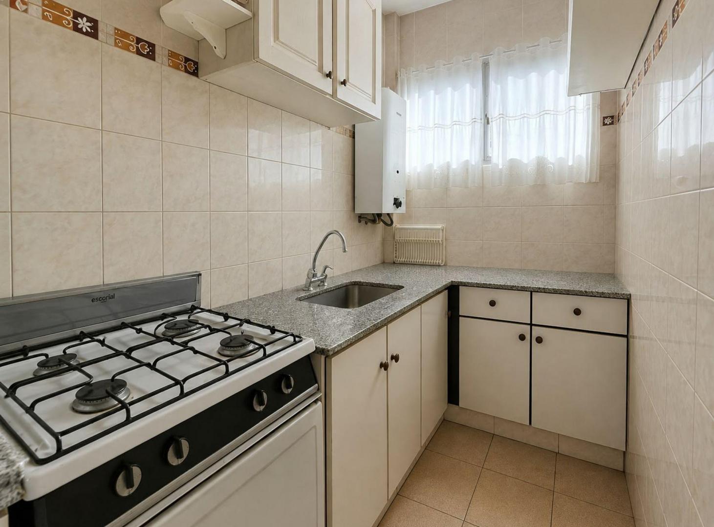 Foto de Venta departamento Villa Gesell, imagen 2