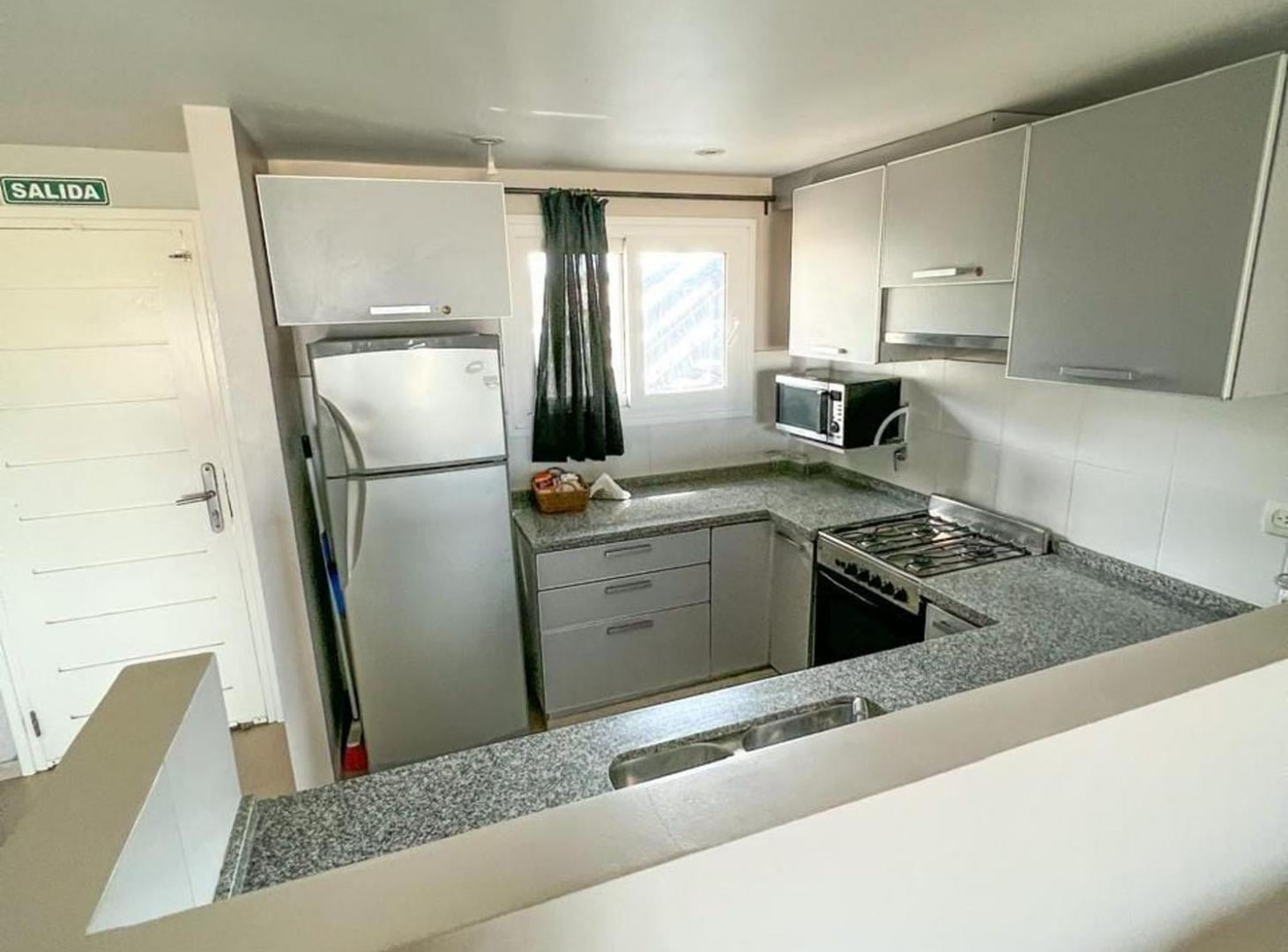 Foto de DEPARTAMENTO EN VENTA SALIDA DIRECTA AL MAR, imagen 5