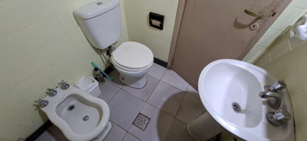 Foto de Casa en VENTA en Villa Gesell amplio Lote Propio, imagen 2