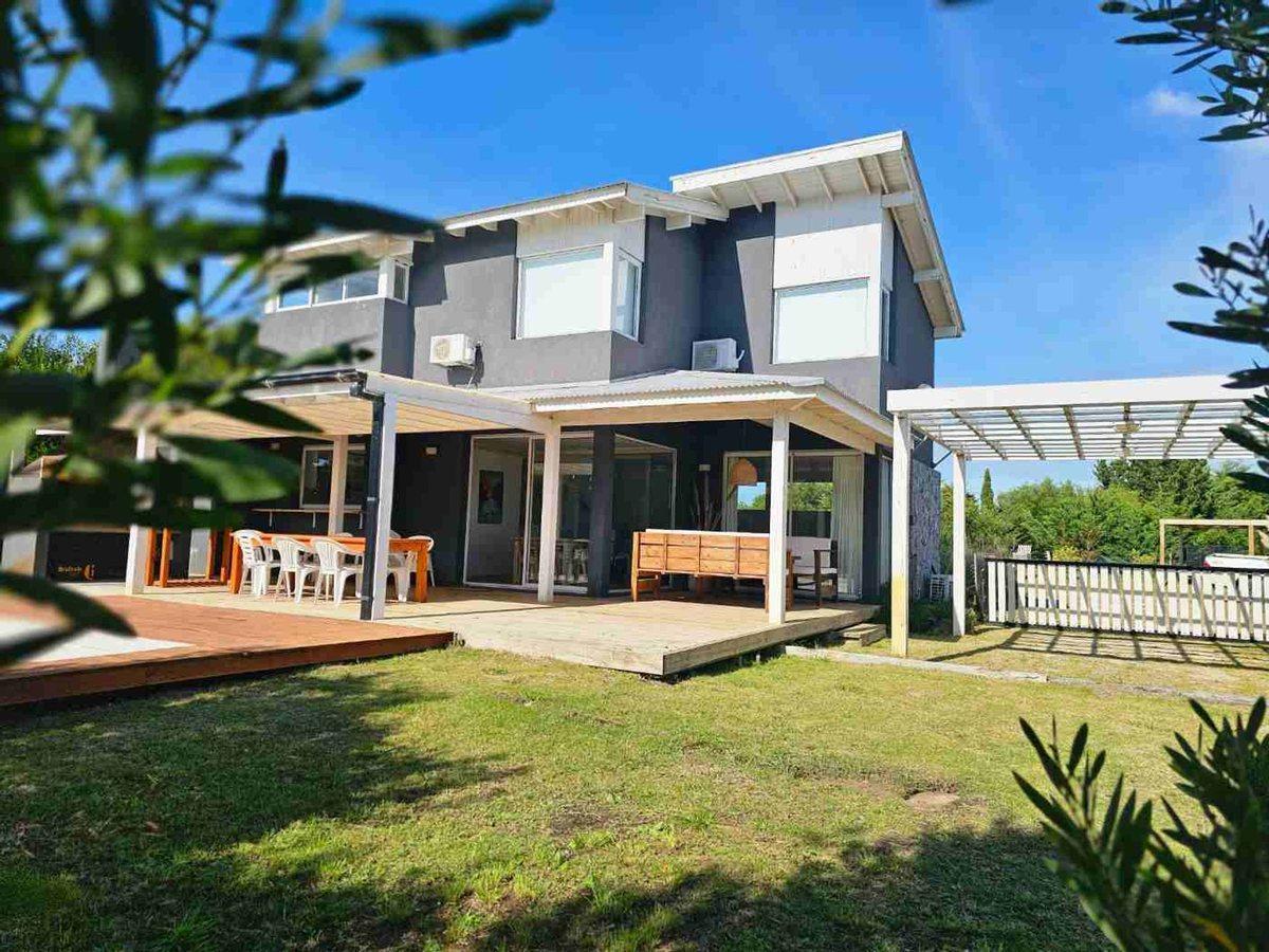 Foto de CASA VENTA COSTA ESMERALDA 5 AMBIENTES, imagen 2